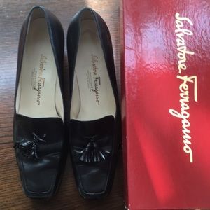 Ferragamo Black leather heels with tassel- 7.5